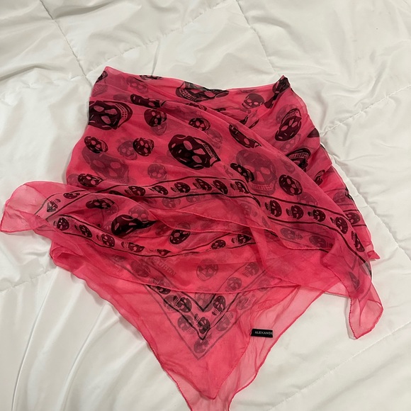 Alexander McQueen scarf - Picture 2 of 4